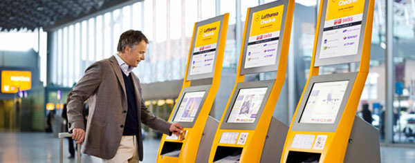 LCD Touch Screen Systems And Self-Service Kiosks in Airport